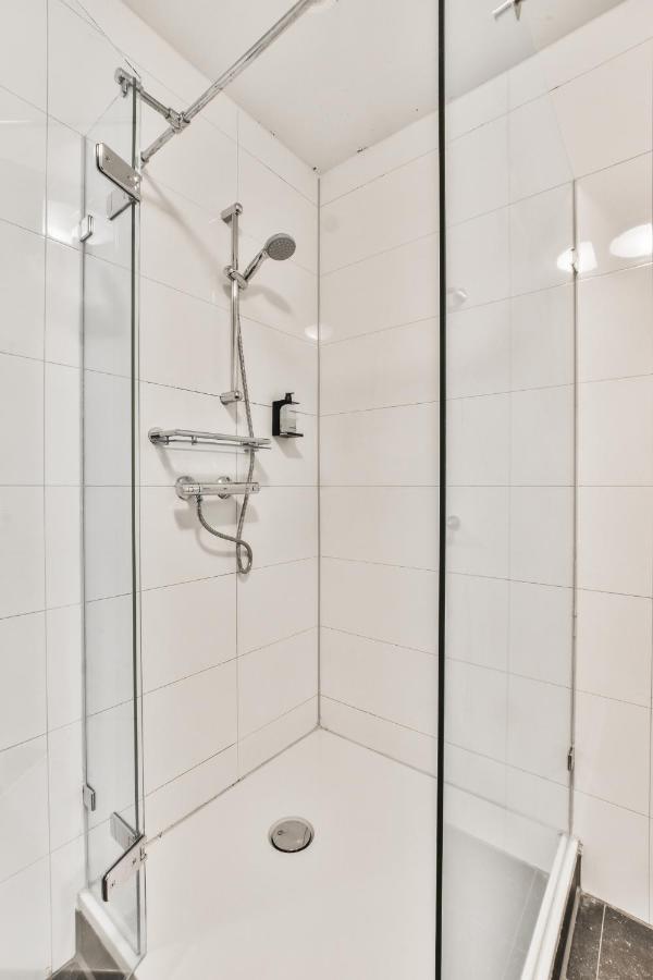 Appartement Met Frontaal Zeezicht In Блумендал Экстерьер фото