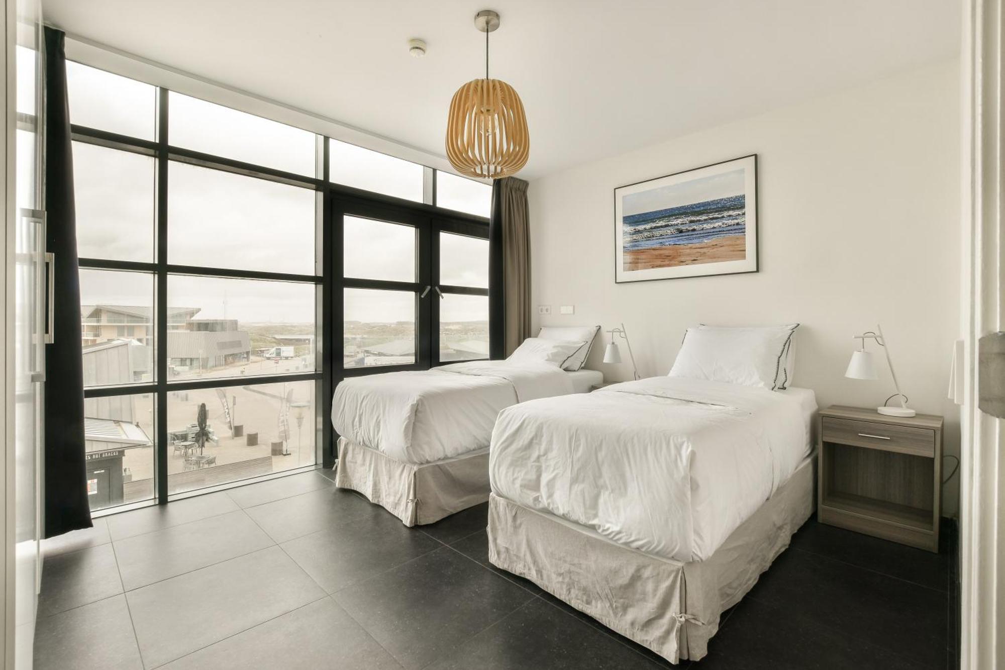 Appartement Met Frontaal Zeezicht In Блумендал Экстерьер фото