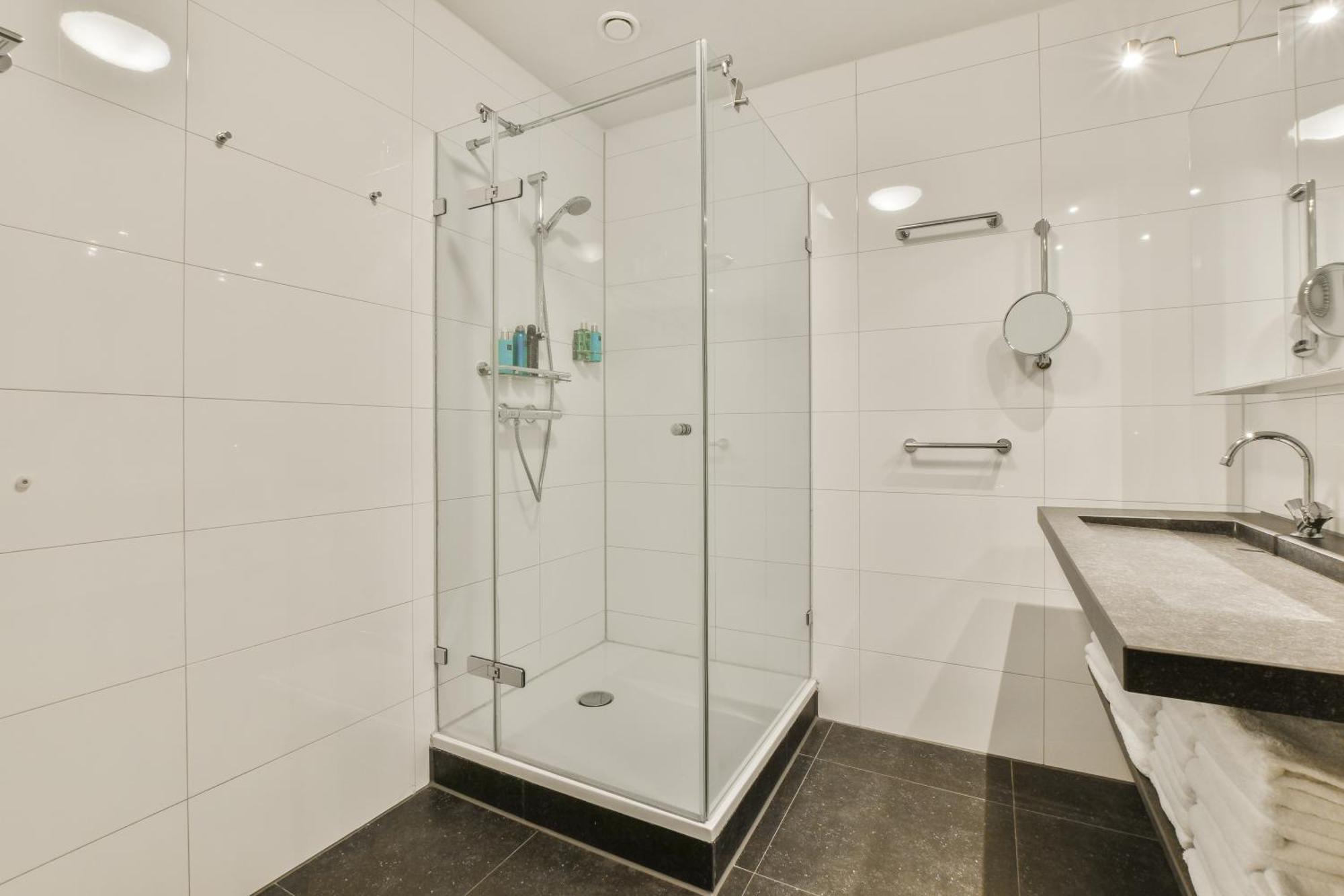 Appartement Met Frontaal Zeezicht In Блумендал Экстерьер фото