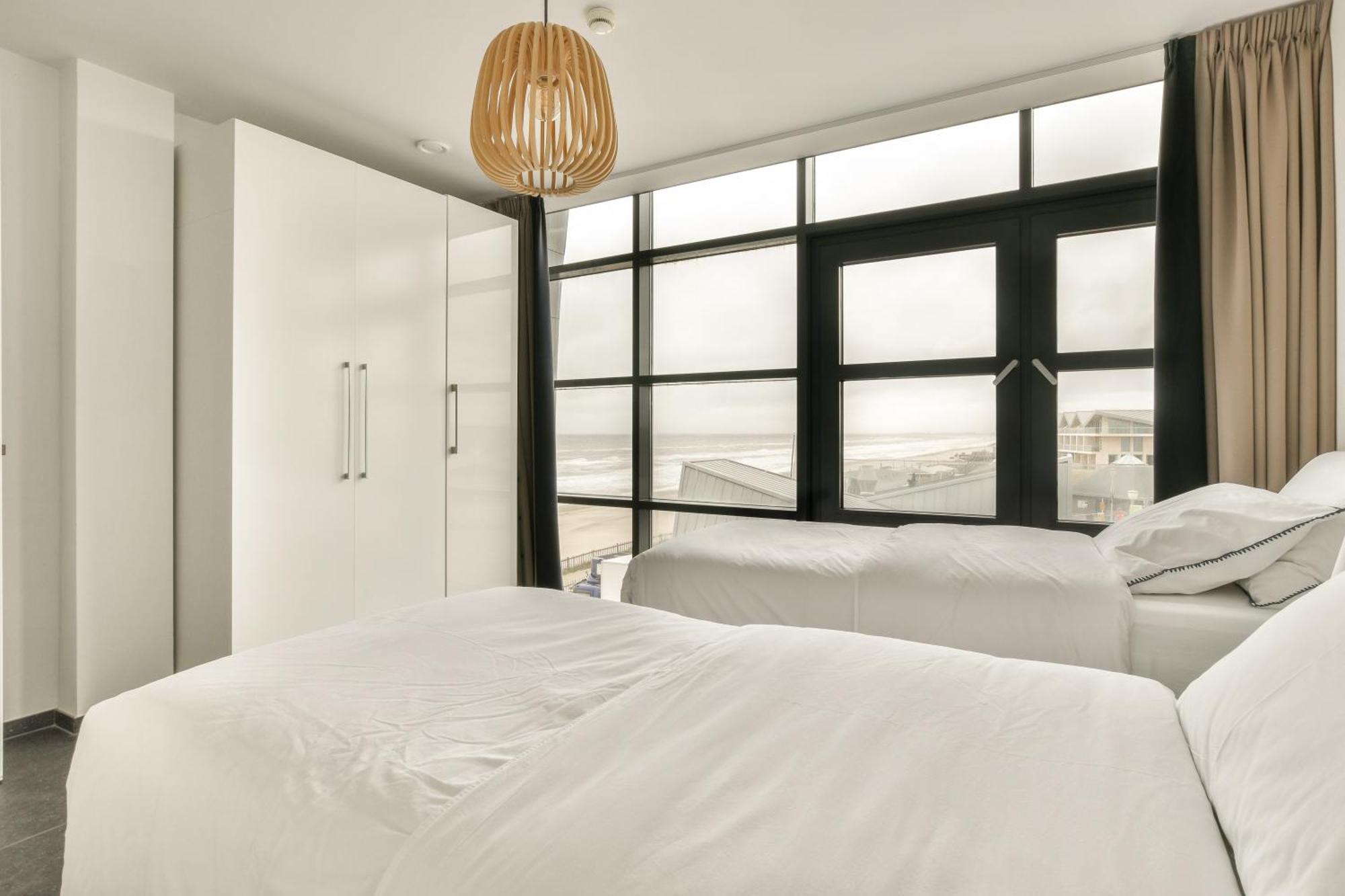 Appartement Met Frontaal Zeezicht In Блумендал Экстерьер фото